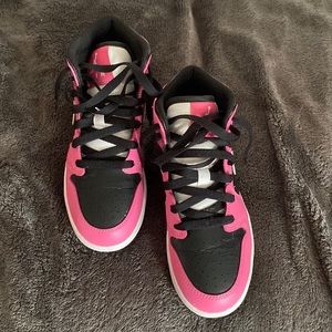 Air Jordan girls sneakers worn twice